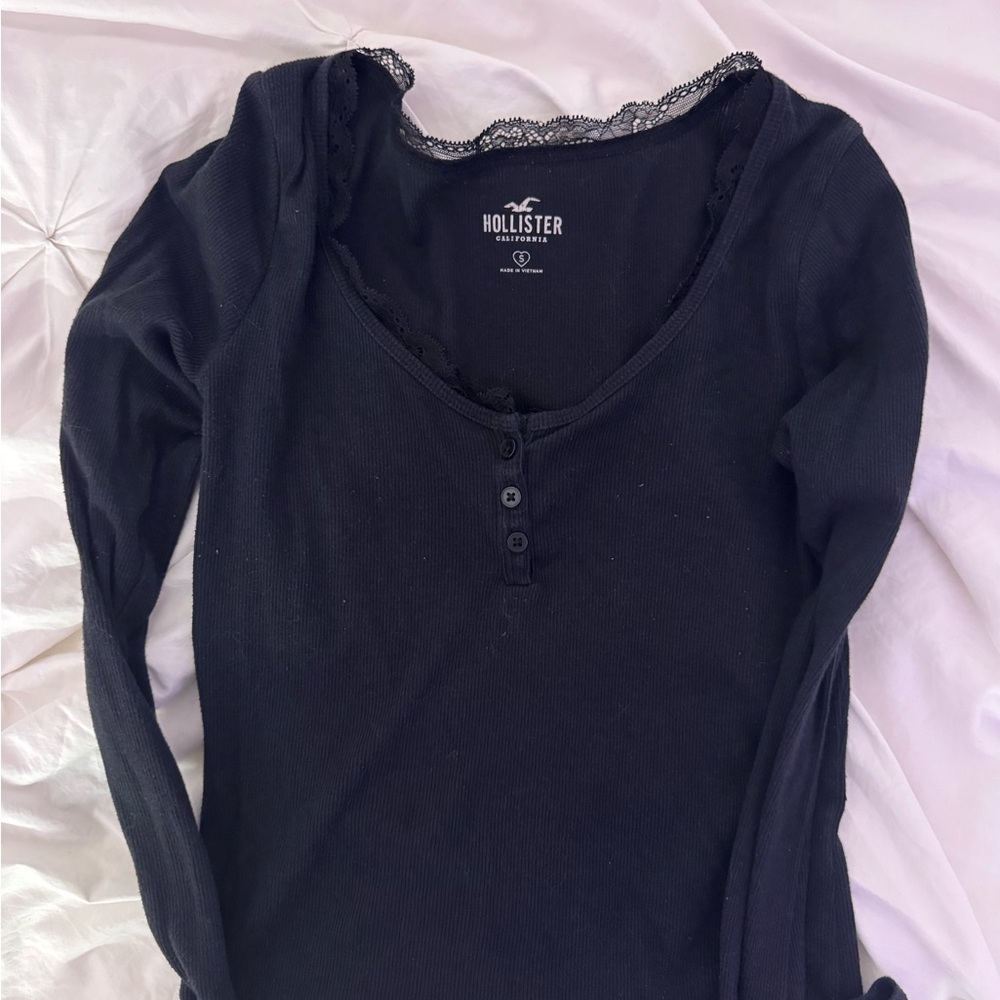 Hollister Women's Black Long Sleeve Lace Top